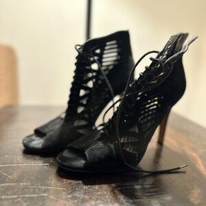 Crown Vintage Black Leather Sandals 4" Heels Size 9M